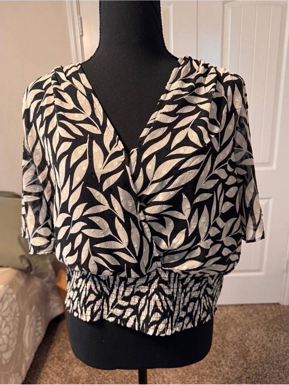 Have Black & White Leaf-Print Surplice Blouse